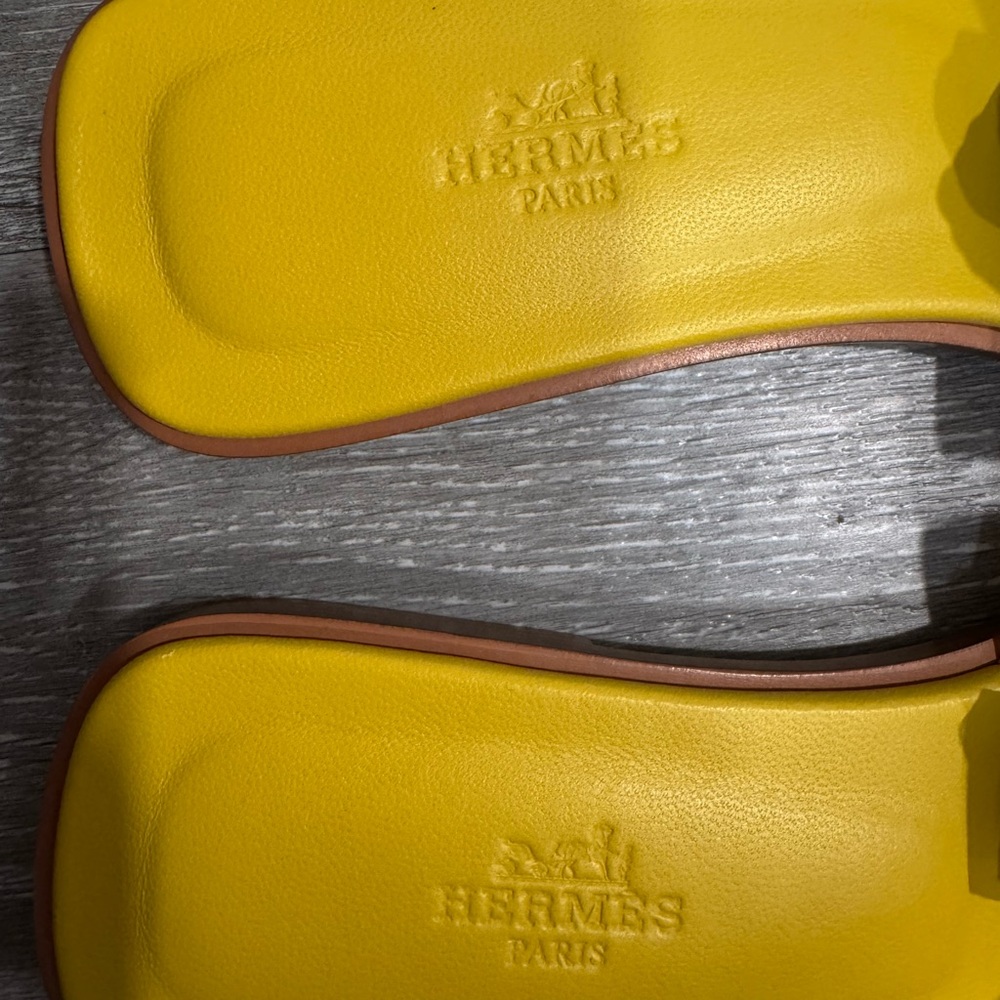 Hermes Yellow Oran Velvet Goatskin Women's  Sandals - Picture 3 of 7